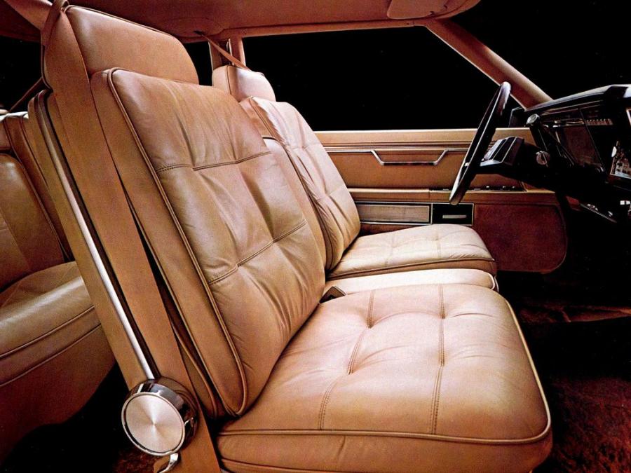 Интерьер Imperial (YS) 1983 года  (фото 2 из 4)